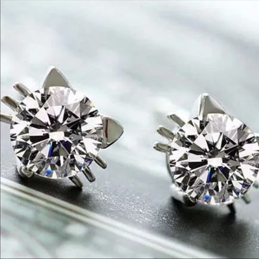 🌟 Sterling Silver 925 Cat Stud Earrings